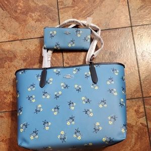 NWT Coach City Tote With Floral Bow Print and matching slim wallet